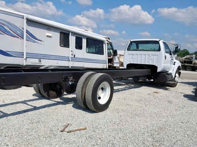 3FRNF65294V600405 - 2004 FORD F650 SUPER WHITE photo 4