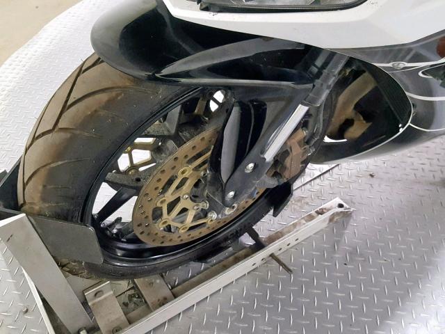 JH2PC4086GK900068 - 2016 HONDA CBR600 RA WHITE photo 17