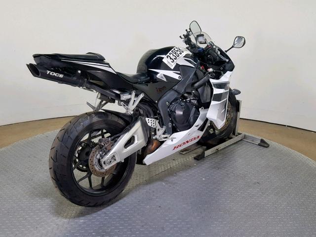 JH2PC4086GK900068 - 2016 HONDA CBR600 RA WHITE photo 8