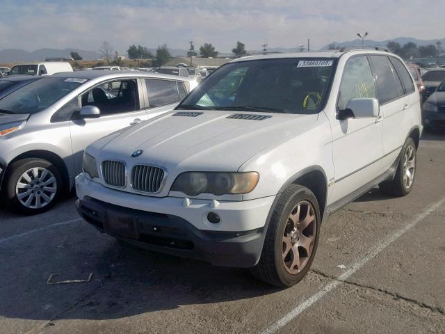 5UXFB33512LH35649 - 2002 BMW X5 4.4I WHITE photo 2