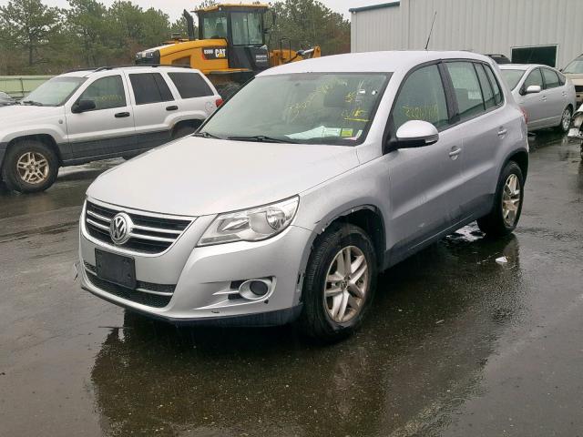 WVGBV7AX3BW534751 - 2011 VOLKSWAGEN TIGUAN S SILVER photo 2