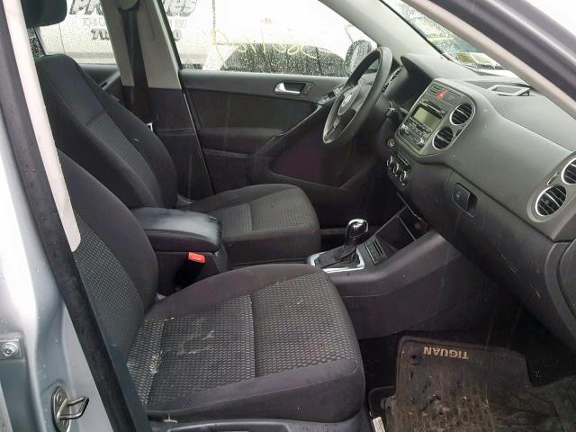 WVGBV7AX3BW534751 - 2011 VOLKSWAGEN TIGUAN S SILVER photo 5