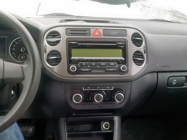 WVGBV7AX3BW534751 - 2011 VOLKSWAGEN TIGUAN S SILVER photo 9