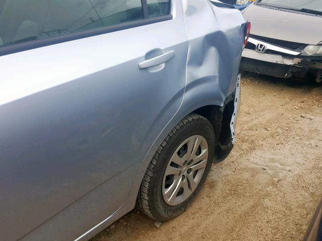 1G1JA5SH9H4144662 - 2017 CHEVROLET SONIC LS SILVER photo 10