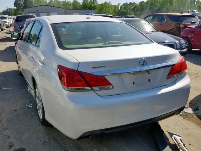 4T1BK3DB4BU378930 - 2011 TOYOTA AVALON BAS WHITE photo 3