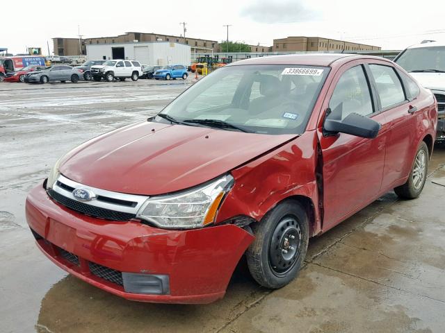 1FAHP35N99W207023 - 2009 FORD FOCUS SE RED photo 2