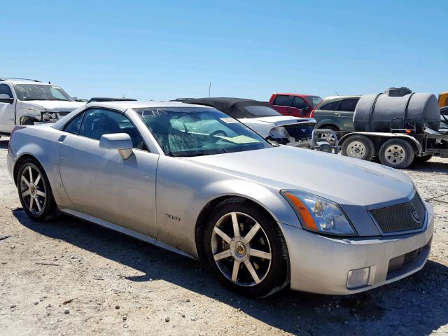 1G6YV36A675600124 - 2007 CADILLAC XLR SILVER photo 1