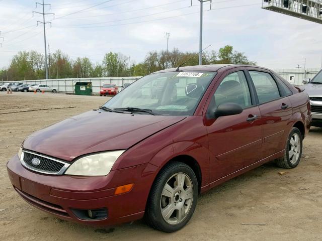 1FAHP34N66W190761 - 2006 FORD FOCUS ZX4 RED photo 2