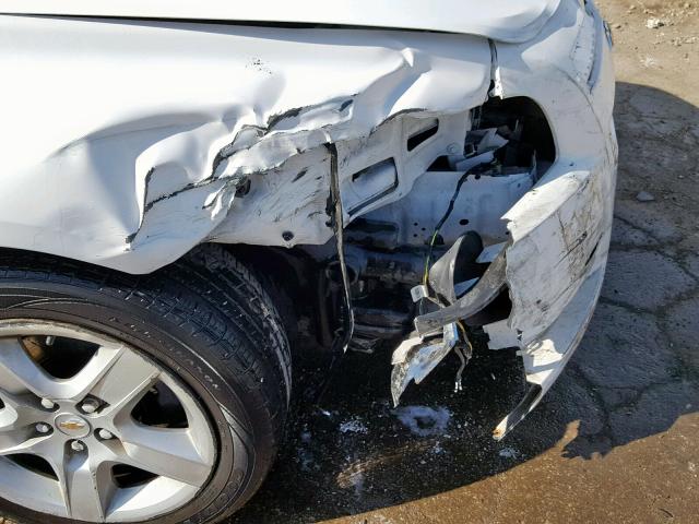 1G1ZB5EB2AF299362 - 2010 CHEVROLET MALIBU LS WHITE photo 9