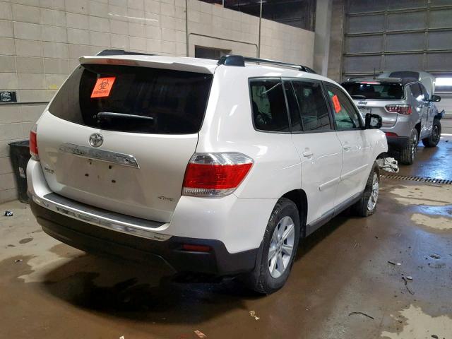 5TDBK3EH1DS181390 - 2013 TOYOTA HIGHLANDER WHITE photo 4