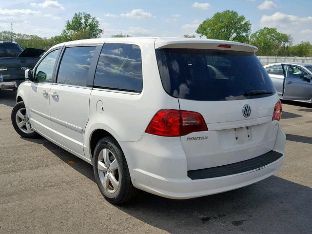 2V8HW34119R501475 - 2009 VOLKSWAGEN ROUTAN SE WHITE photo 3