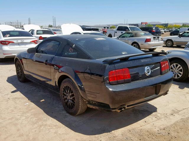 1ZVFT82H775198962 - 2007 FORD MUSTANG GT BLACK photo 3