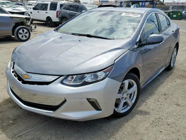 1G1RC6S52JU113171 - 2018 CHEVROLET VOLT LT GRAY photo 2