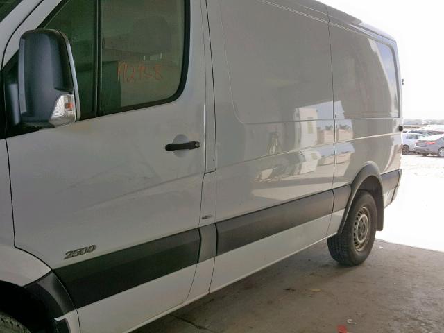 WD3PE7CC3C5623337 - 2012 MERCEDES-BENZ SPRINTER 2 WHITE photo 9