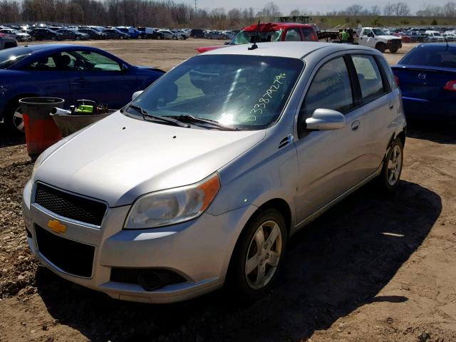 KL1TD66E29B658659 - 2009 CHEVROLET AVEO LS SILVER photo 2