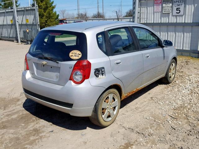 KL1TD66E29B658659 - 2009 CHEVROLET AVEO LS SILVER photo 4