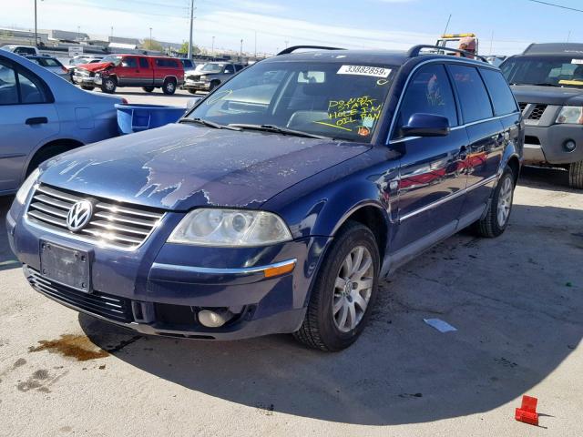 WVWVD63B62E147813 - 2002 VOLKSWAGEN PASSAT GLS BLUE photo 2