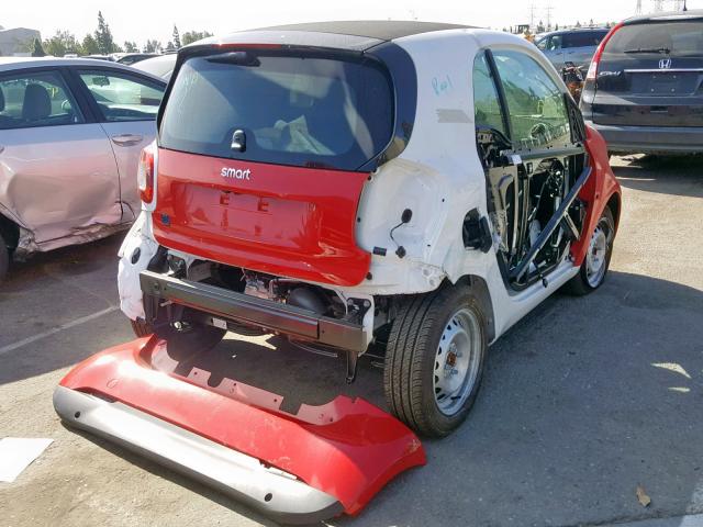 WMEFJ9BA6JK325213 - 2018 SMART FORTWO RED photo 4