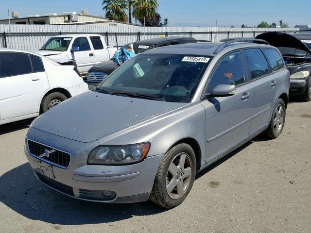 YV1MJ682852066213 - 2005 VOLVO V50 T5 GRAY photo 2