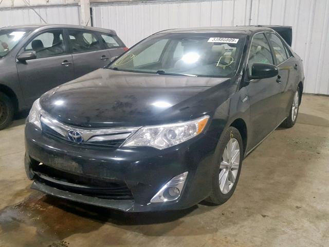 4T1BD1FK3CU050038 - 2012 TOYOTA CAMRY HYBR BLACK photo 2