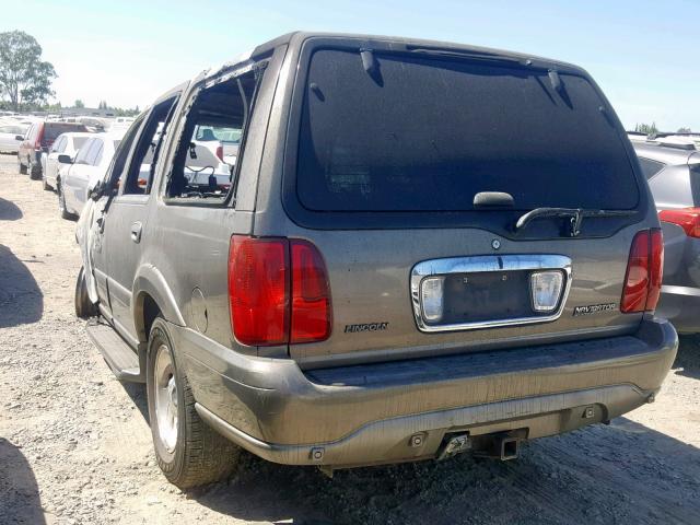 5LMFU28R31LJ16296 - 2001 LINCOLN NAVIGATOR SILVER photo 3