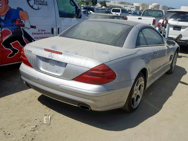 WDBSK75FX4F070258 - 2004 MERCEDES-BENZ SL 500 SILVER photo 4