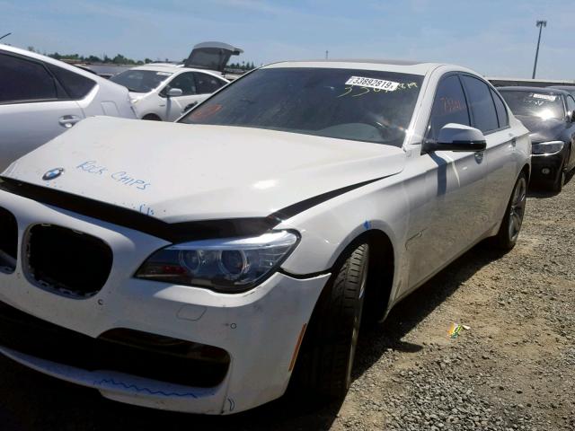 WBAYA8C51DC996657 - 2013 BMW ALPINA B7 WHITE photo 2