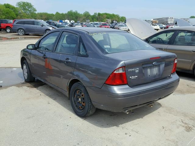 1FAFP34N97W130899 - 2007 FORD FOCUS ZX4 GRAY photo 3