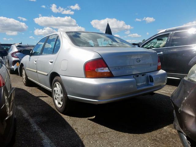 1N4DL01D2XC125557 - 1999 NISSAN ALTIMA XE  photo 3