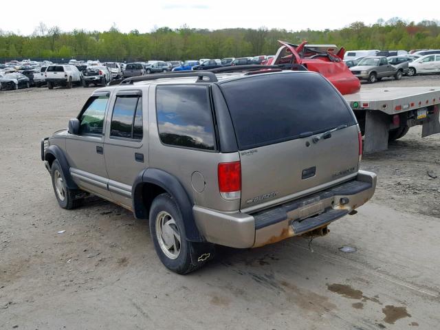 1GNDT13W312214606 - 2001 CHEVROLET BLAZER TAN photo 3