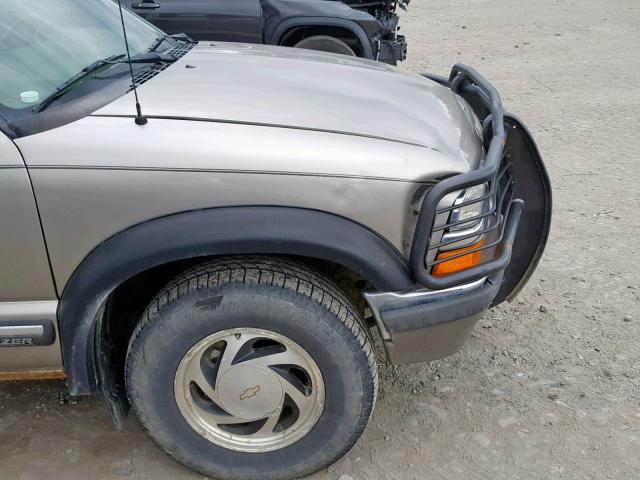 1GNDT13W312214606 - 2001 CHEVROLET BLAZER TAN photo 9