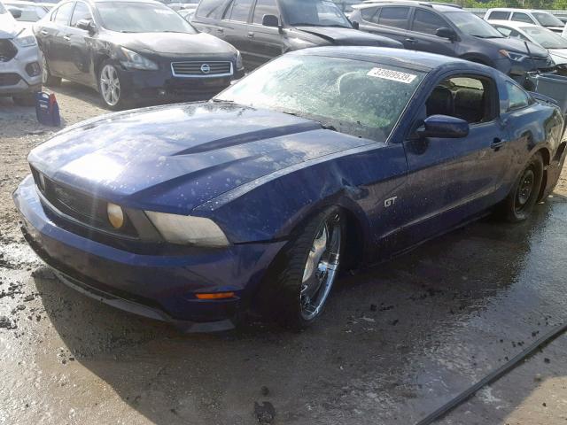 1ZVBP8CH4A5142373 - 2010 FORD MUSTANG GT BLUE photo 2