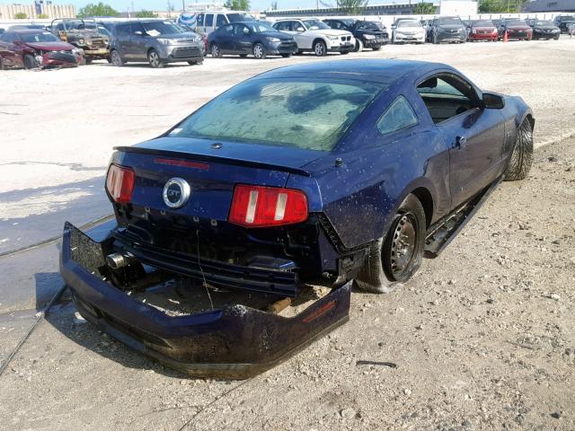1ZVBP8CH4A5142373 - 2010 FORD MUSTANG GT BLUE photo 4