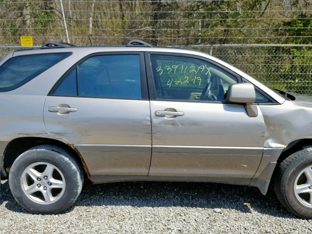 JT6HF10U6Y0140695 - 2000 LEXUS RX 300 BEIGE photo 9