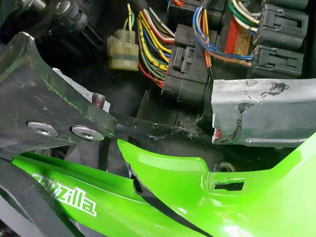 JKAZX4R13BA027366 - 2011 KAWASAKI ZX600 R GREEN photo 11