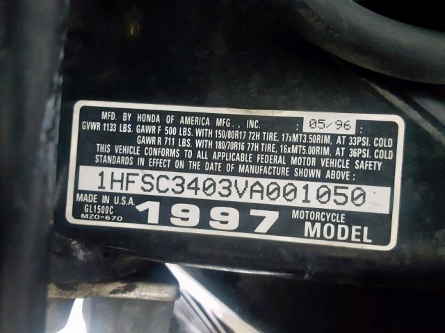 1HFSC3403VA001050 - 1997 HONDA GL1500 C/2 SILVER photo 20