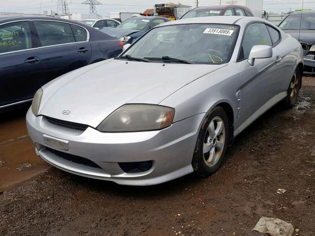 KMHHM65D65U177914 - 2005 HYUNDAI TIBURON SILVER photo 2