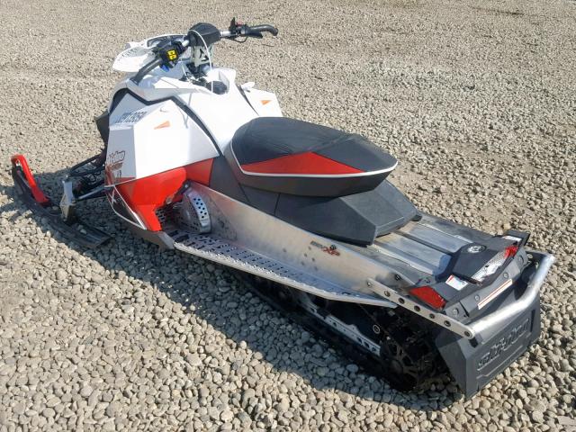 2BPSBKAA8AV000137 - 2010 SKI DOO 594CC WHITE photo 3