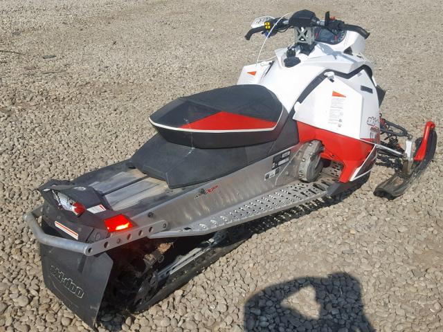 2BPSBKAA8AV000137 - 2010 SKI DOO 594CC WHITE photo 4