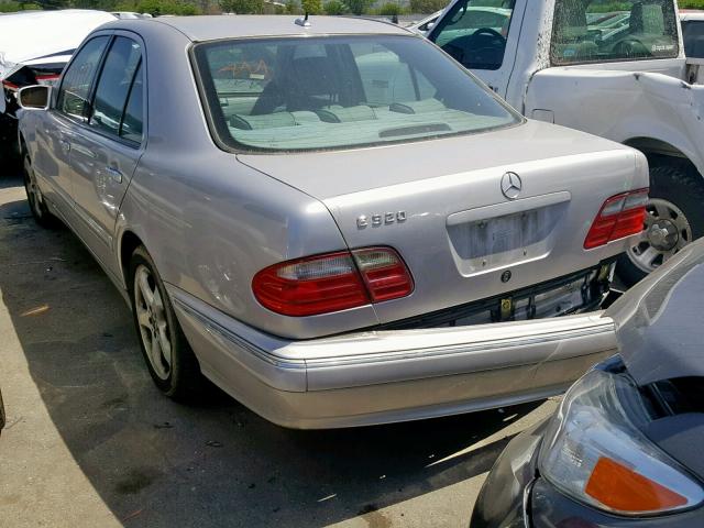 WDBJF65J22B474643 - 2002 MERCEDES-BENZ E 320 SILVER photo 3