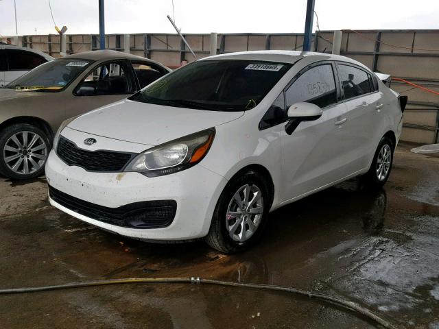 KNADM4A36D6139071 - 2013 KIA RIO LX WHITE photo 2