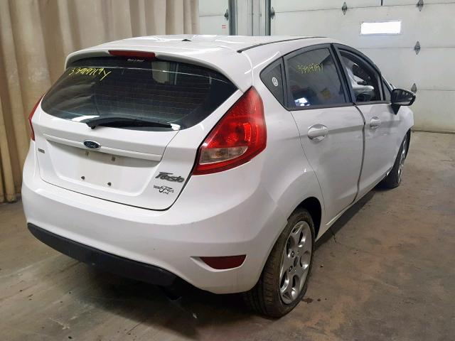 3FADP4FJXCM181104 - 2012 FORD FIESTA SES WHITE photo 4