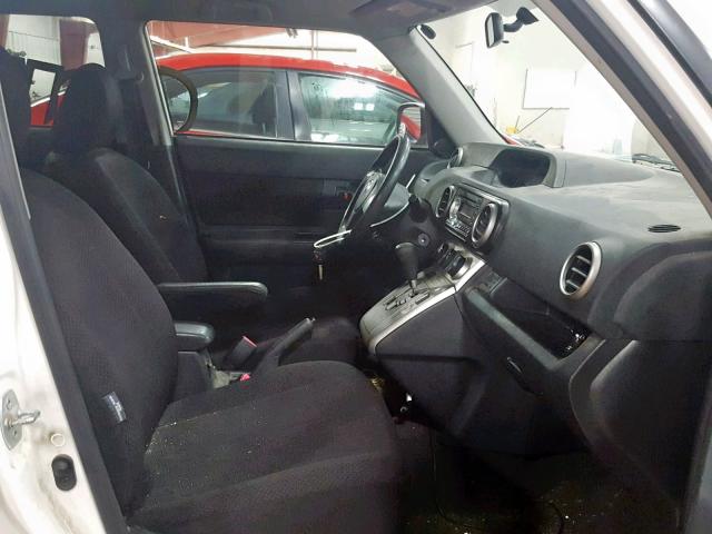JTLZE4FE1A1112065 - 2010 TOYOTA SCION XB 白色 照片 5