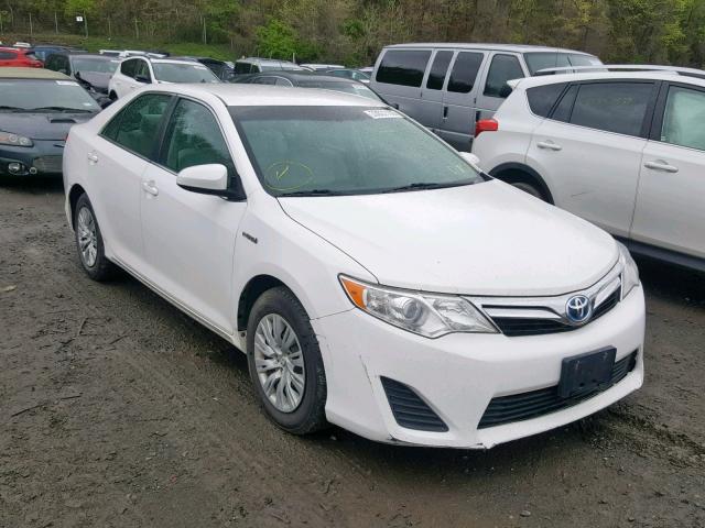 4T1BD1FK8DU075258 - 2013 TOYOTA CAMRY HYBR WHITE photo 1