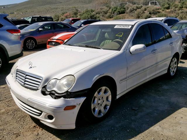 WDBRF92H76F768429 - 2006 MERCEDES-BENZ C 280 WHITE photo 2