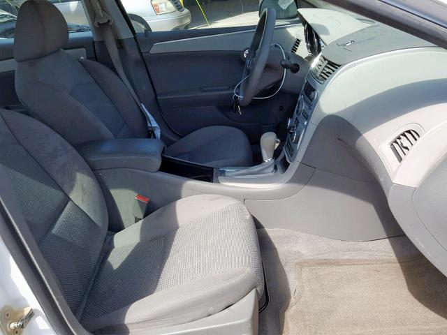 1G1ZC5EU9CF205219 - 2012 CHEVROLET MALIBU 1LT WHITE photo 5