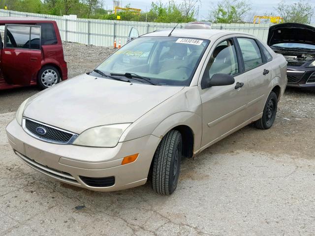 1FAFP34NX7W117630 - 2007 FORD FOCUS ZX4 TAN photo 2