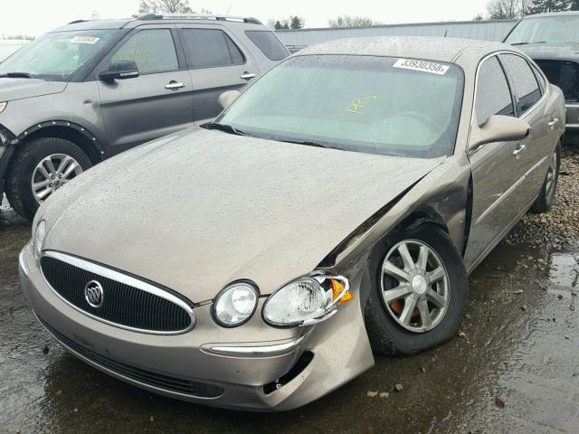 2G4WD582X71141427 - 2007 BUICK LACROSSE C BROWN photo 2