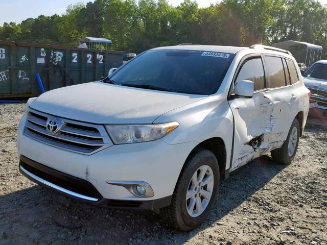 5TDZA3EH7CS018405 - 2012 TOYOTA HIGHLANDER WHITE photo 2