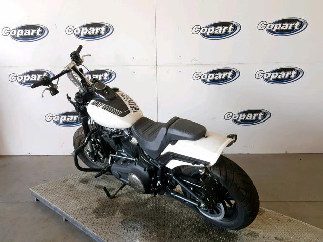 1HD1YLK32JC055442 - 2018 HARLEY-DAVIDSON FXFBS FAT WHITE photo 3